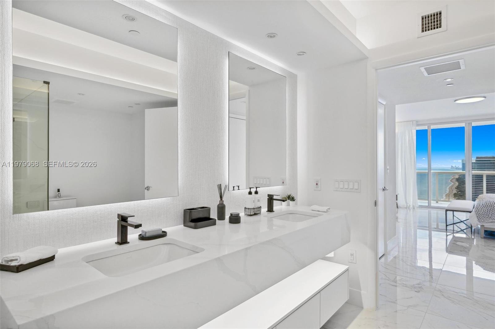 1830 S Ocean Dr #4502 Hallandale Beach, FL 33009