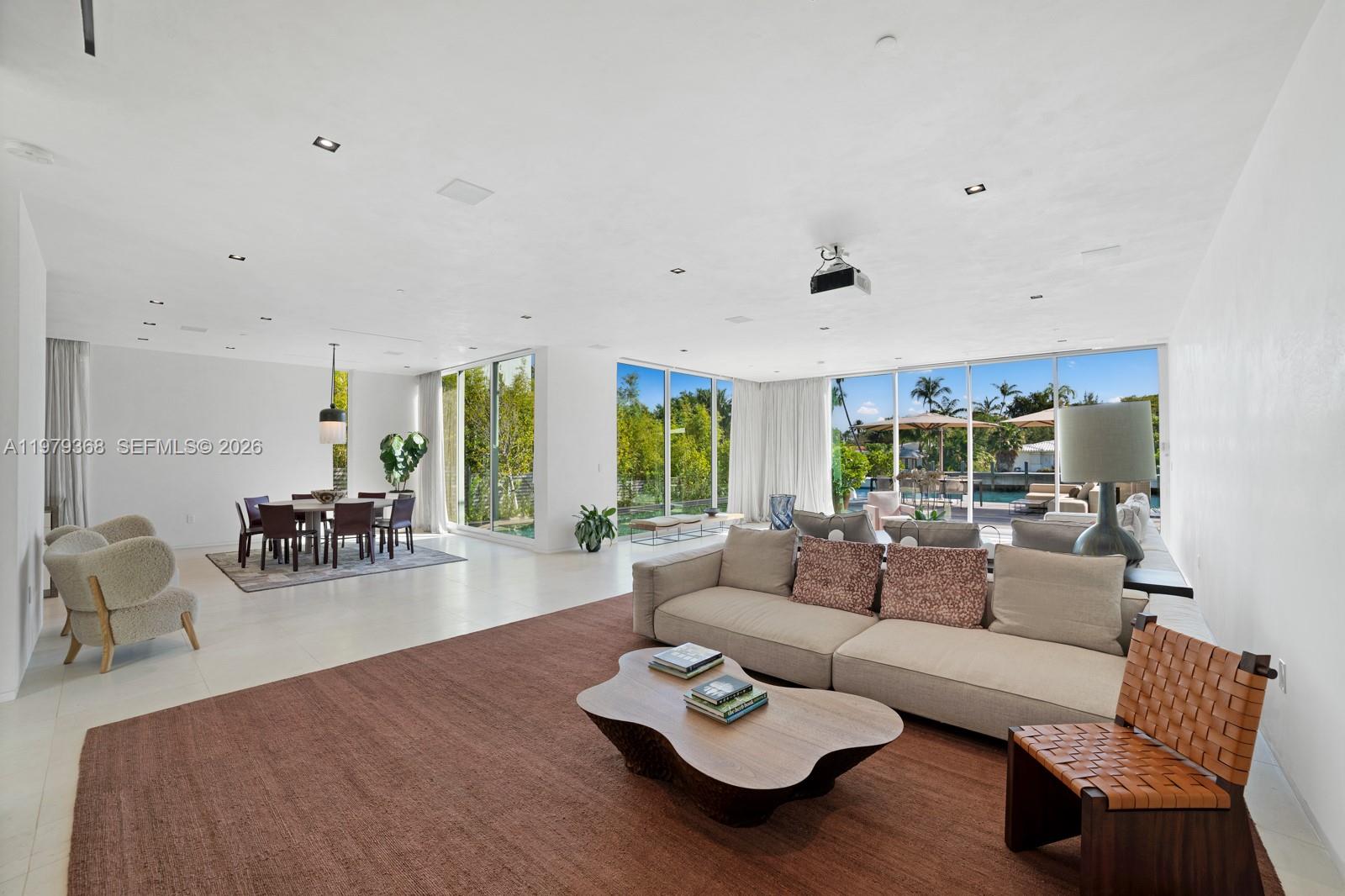 1051 W 48th St #4 Miami Beach, FL 33140