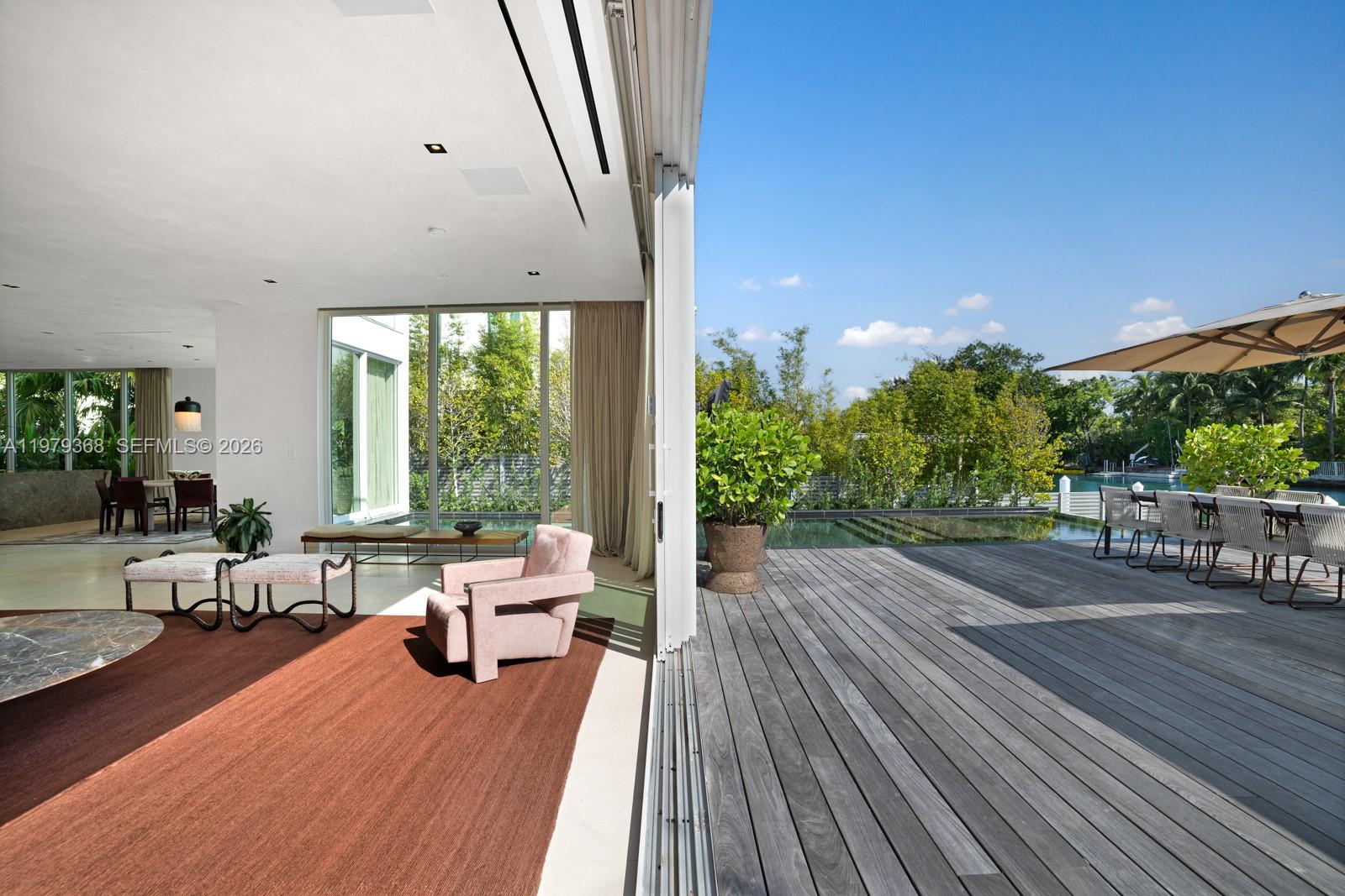 1051 W 48th St #4 Miami Beach, FL 33140