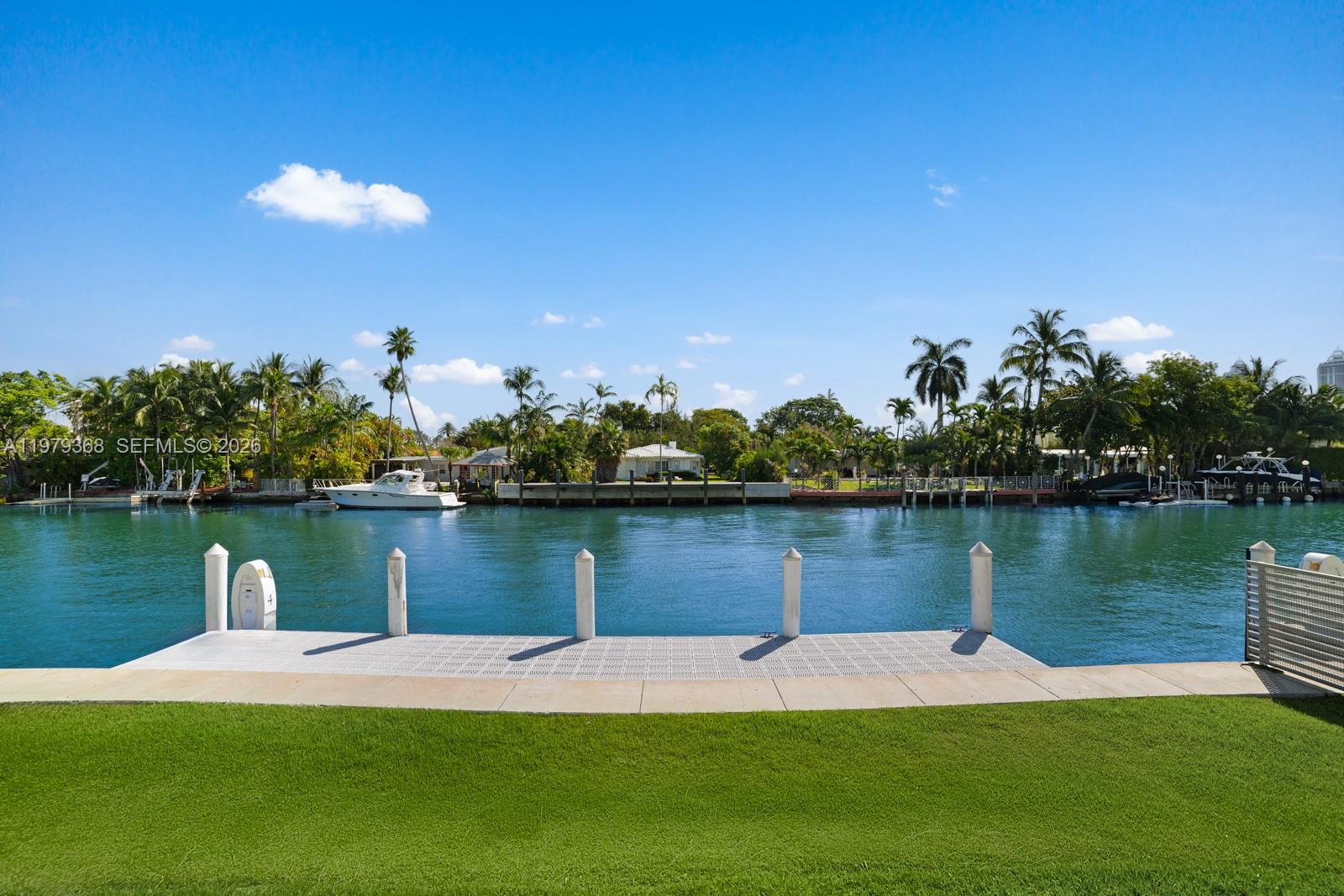 1051 W 48th St #4 Miami Beach, FL 33140