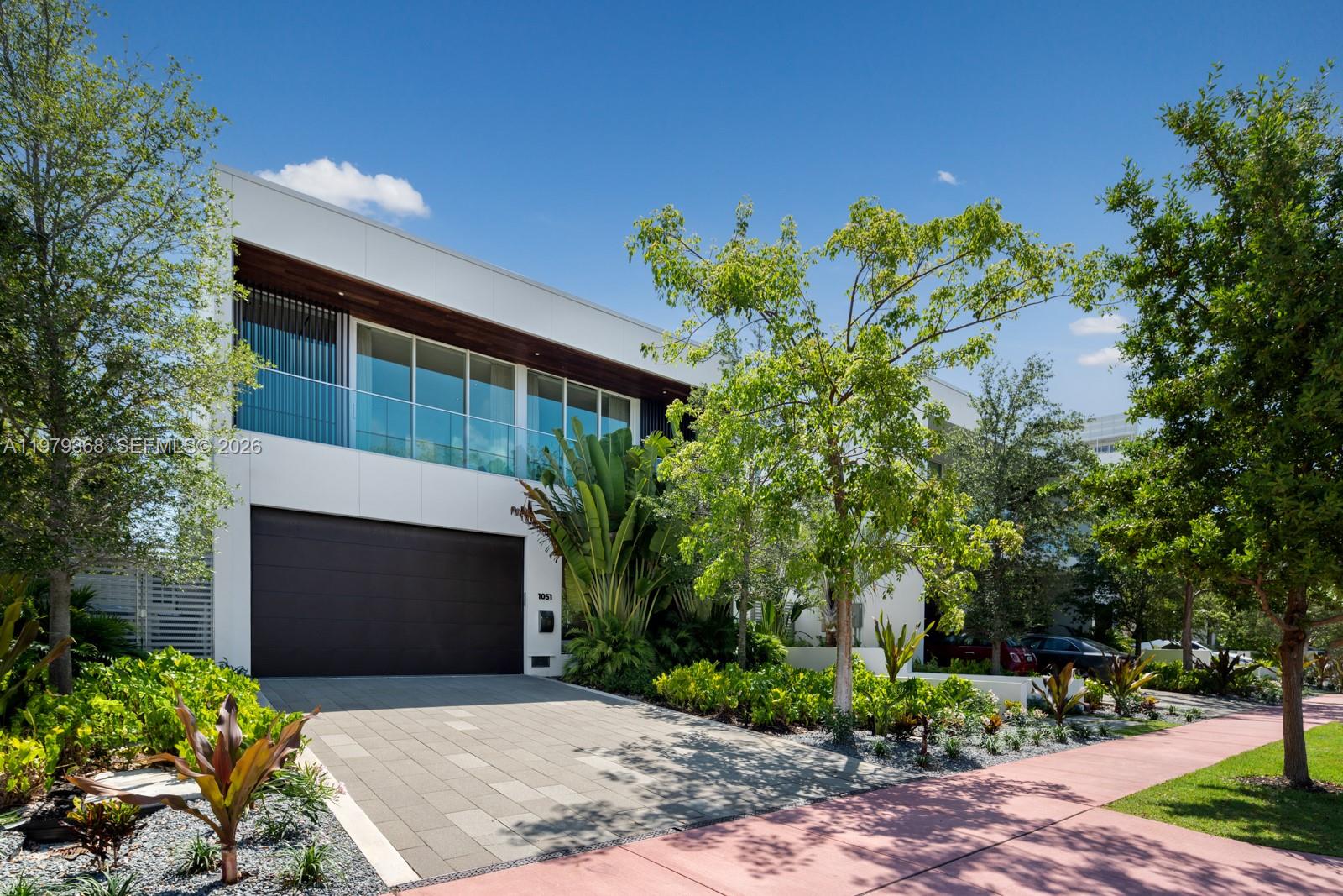 1051 W 48th St #4 Miami Beach, FL 33140