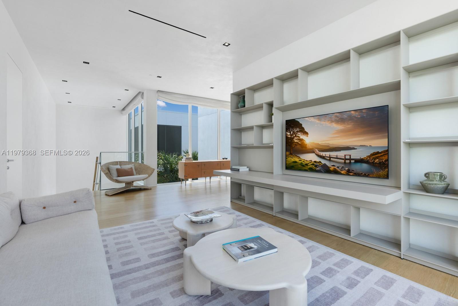 1051 W 48th St #4 Miami Beach, FL 33140