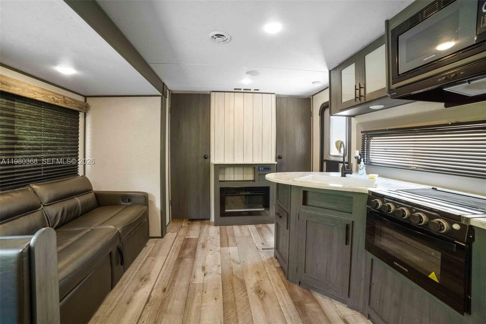 1557 Long Bch Dr Big Pine, FL 33043