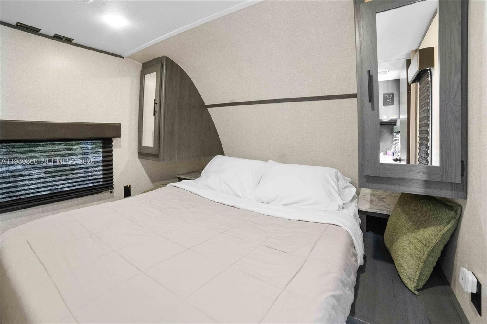 1557 Long Bch Dr Big Pine, FL 33043