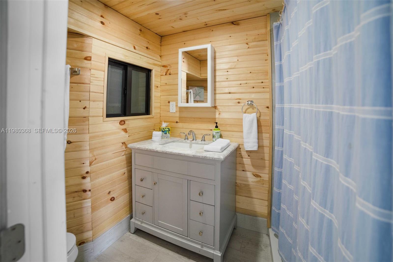 1557 Long Bch Dr Big Pine, FL 33043