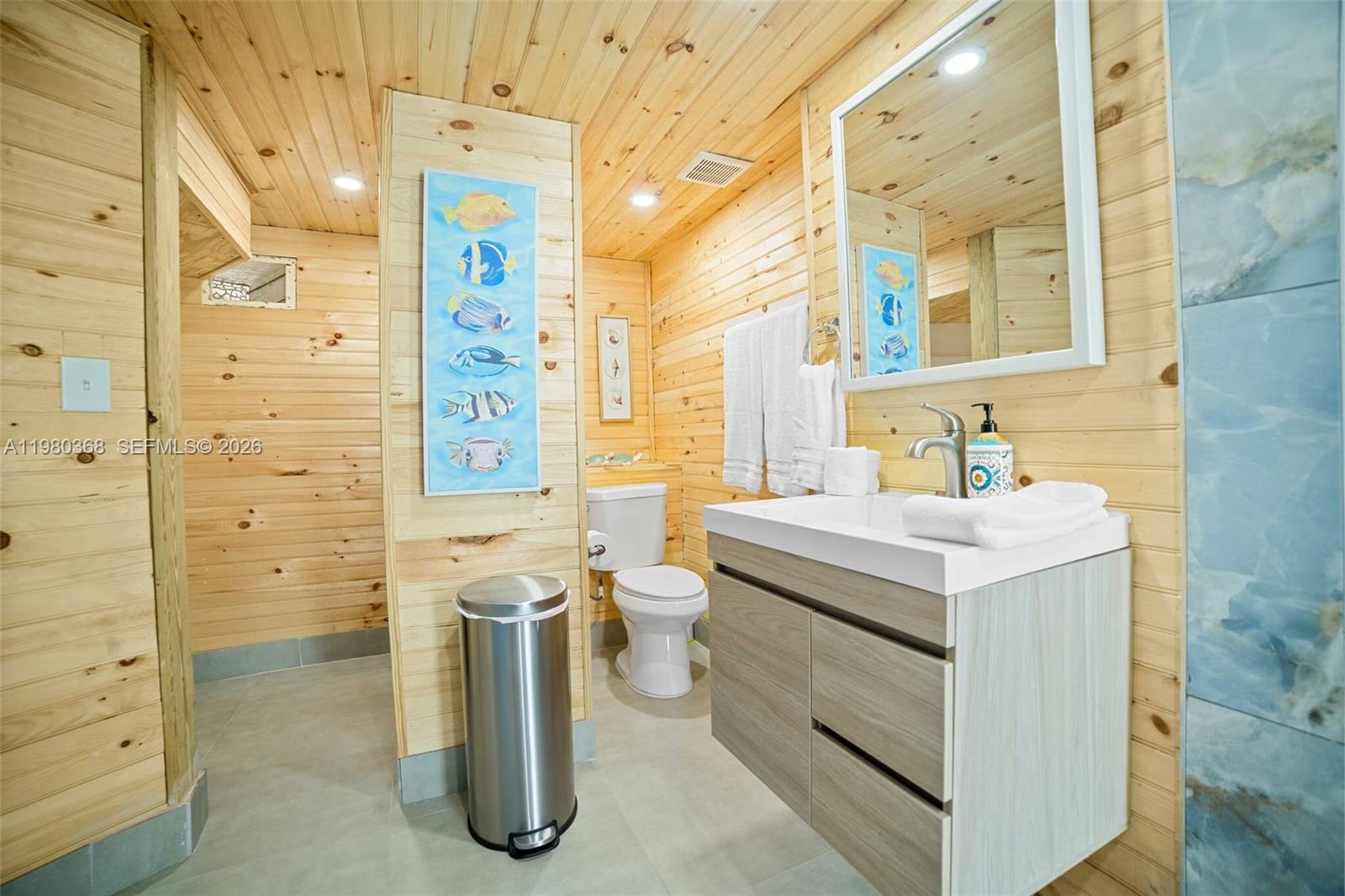 1557 Long Bch Dr Big Pine, FL 33043