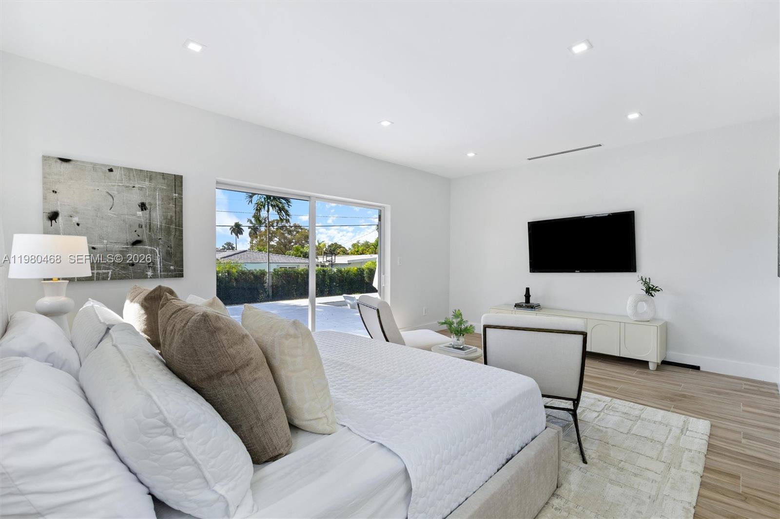 1840 NE 199th St Miami, FL 33179