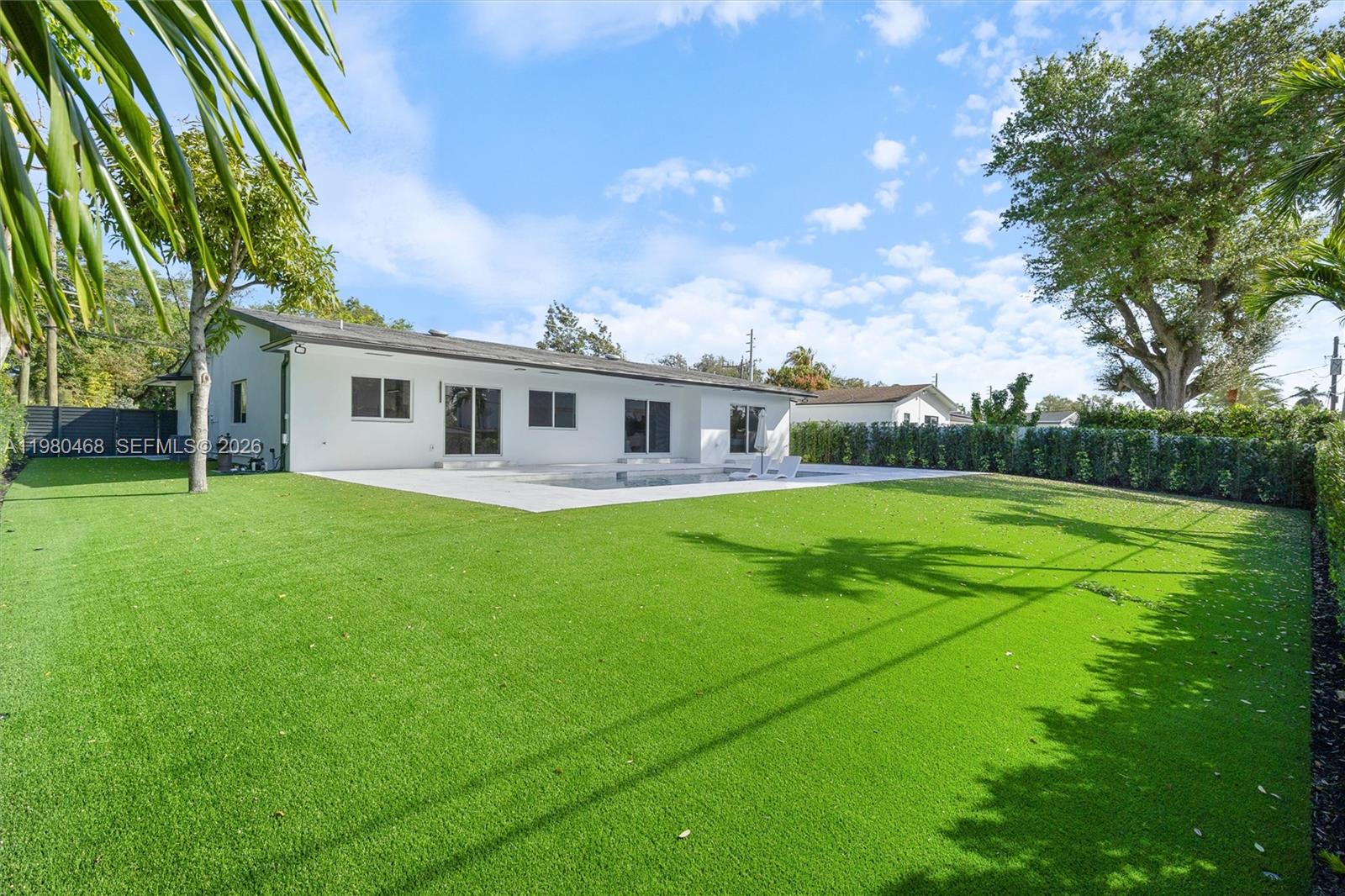 1840 NE 199th St Miami, FL 33179