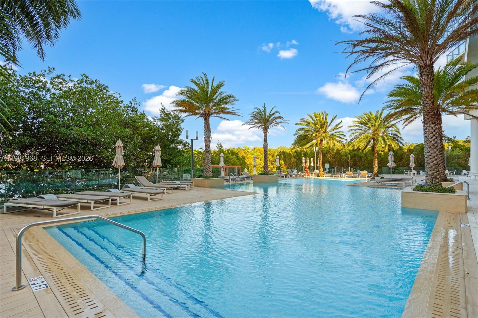 16385 Biscayne Blvd #3201 North Miami Beach, FL 33160