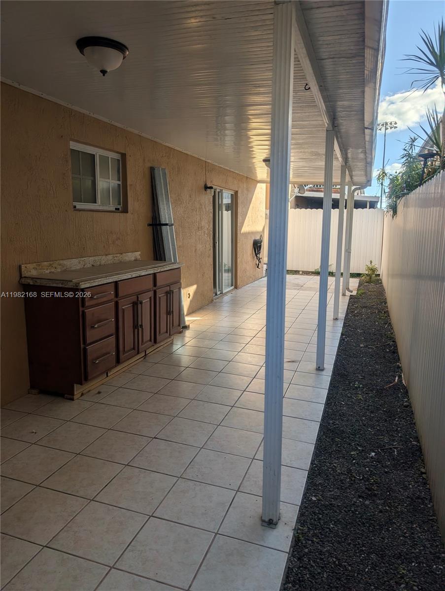 2485 W 76th St #109 Hialeah, FL 33016