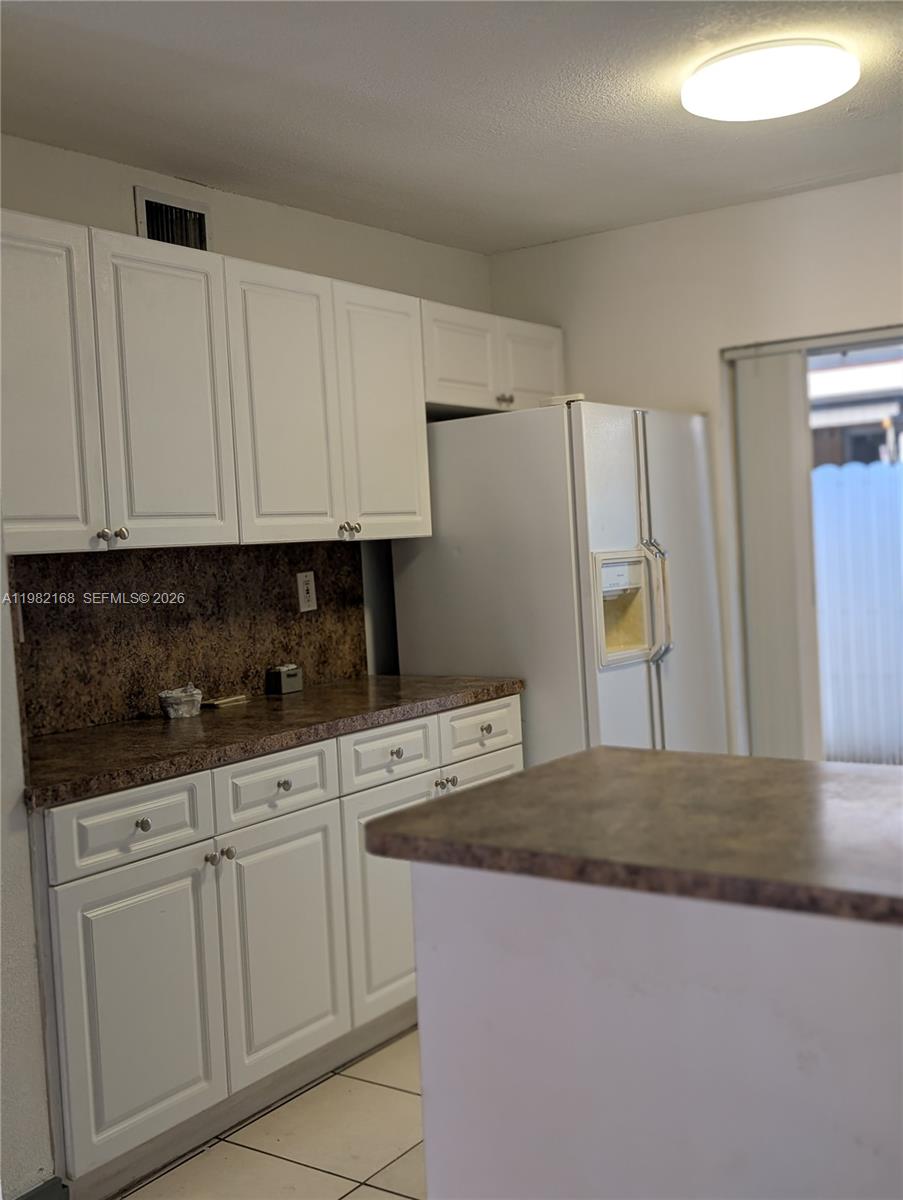 2485 W 76th St #109 Hialeah, FL 33016