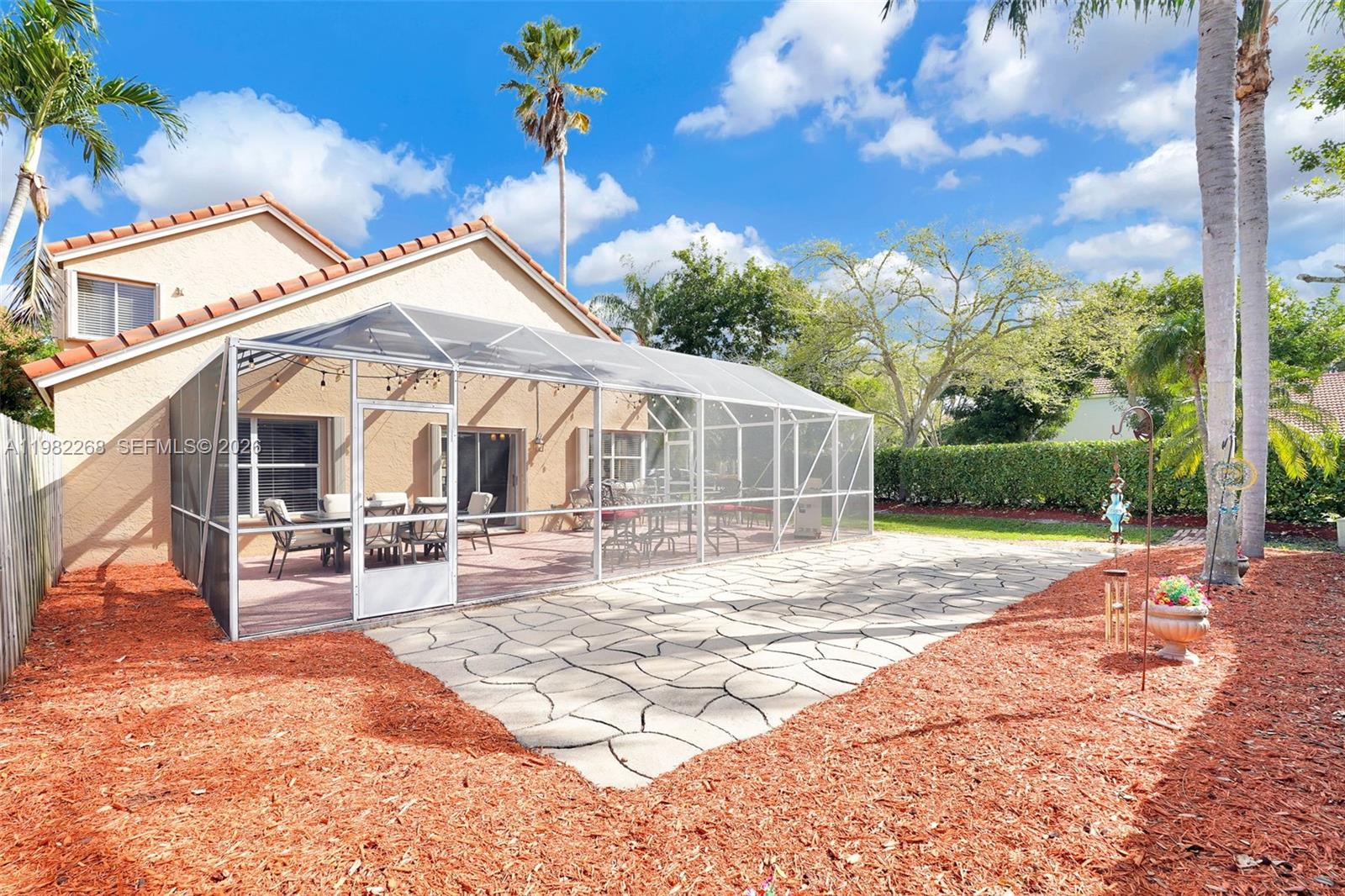 2632 Oak Park Cir Davie, FL 33328