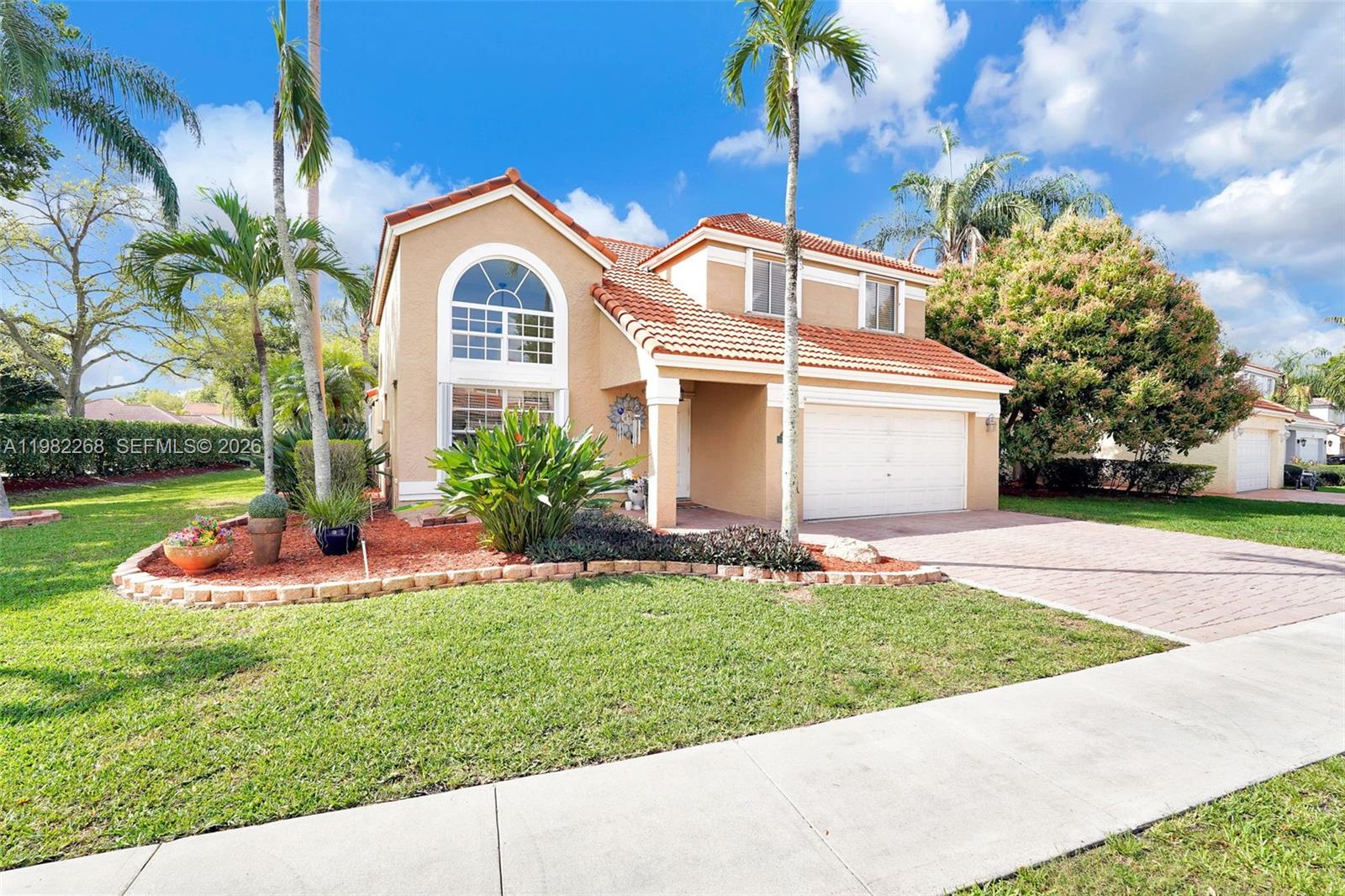 2632 Oak Park Cir Davie, FL 33328