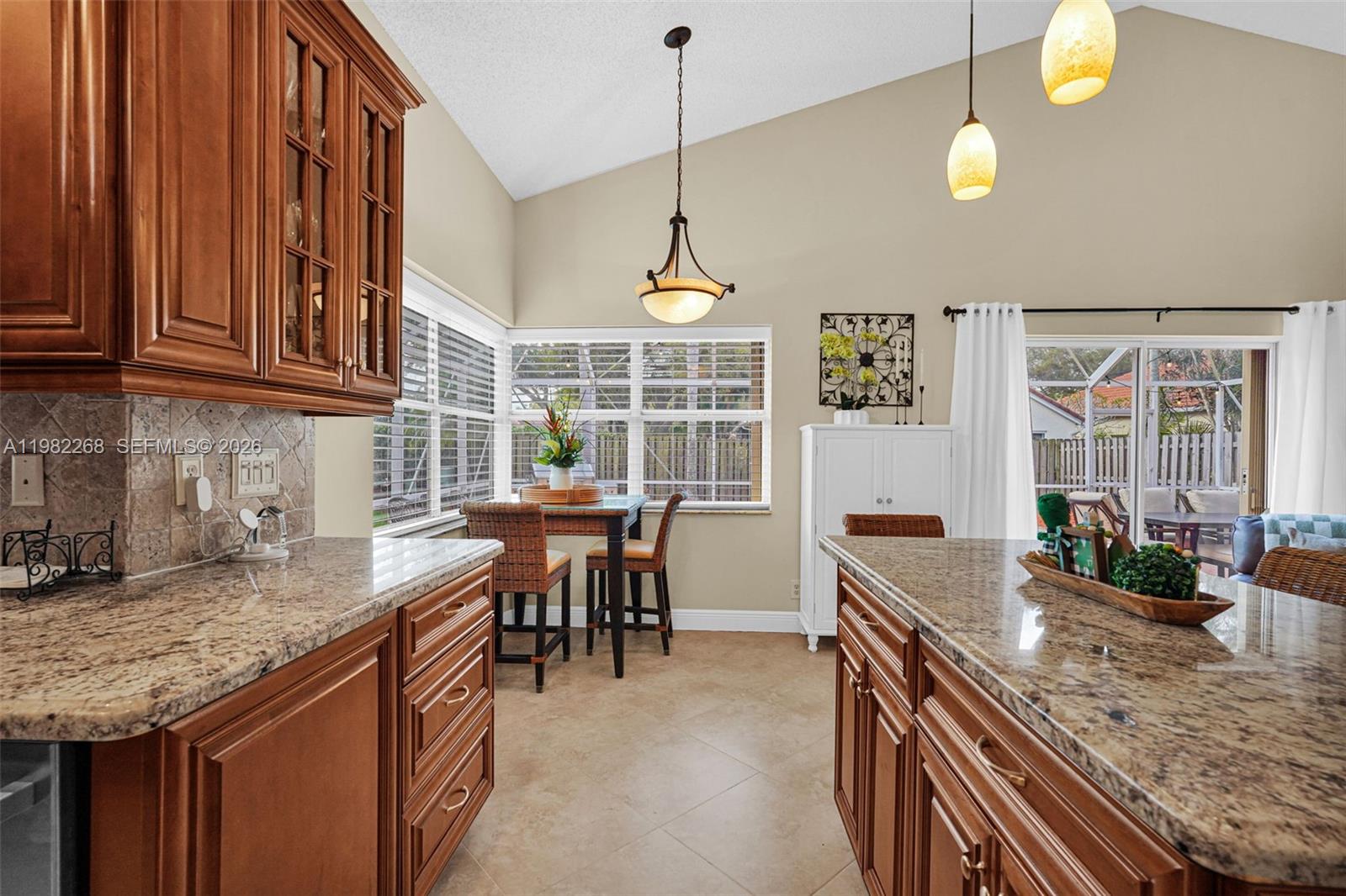 2632 Oak Park Cir Davie, FL 33328