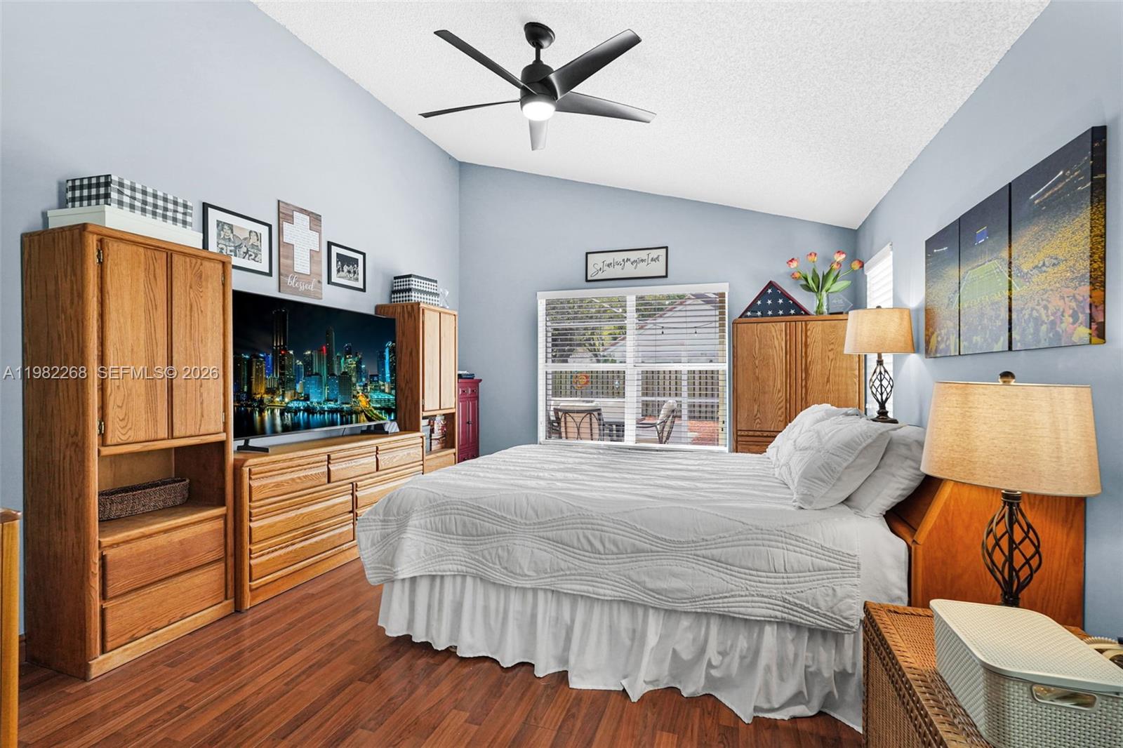 2632 Oak Park Cir Davie, FL 33328