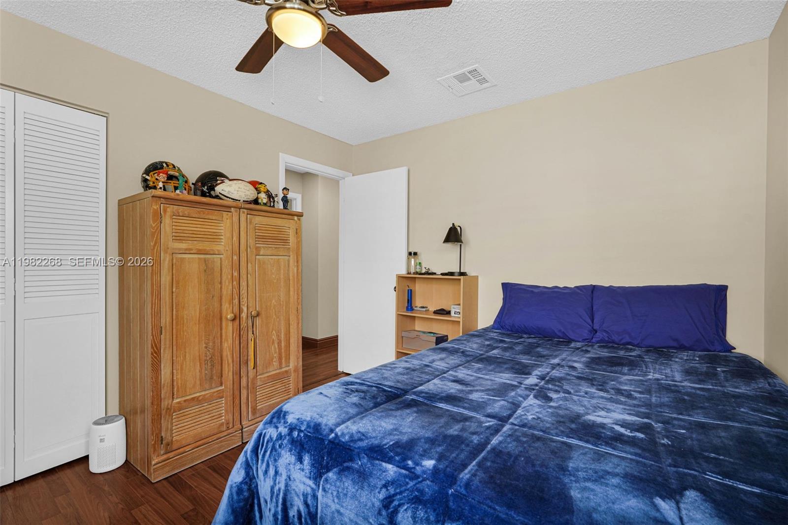 2632 Oak Park Cir Davie, FL 33328