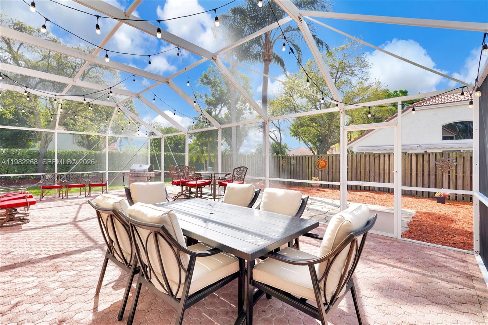 2632 Oak Park Cir Davie, FL 33328