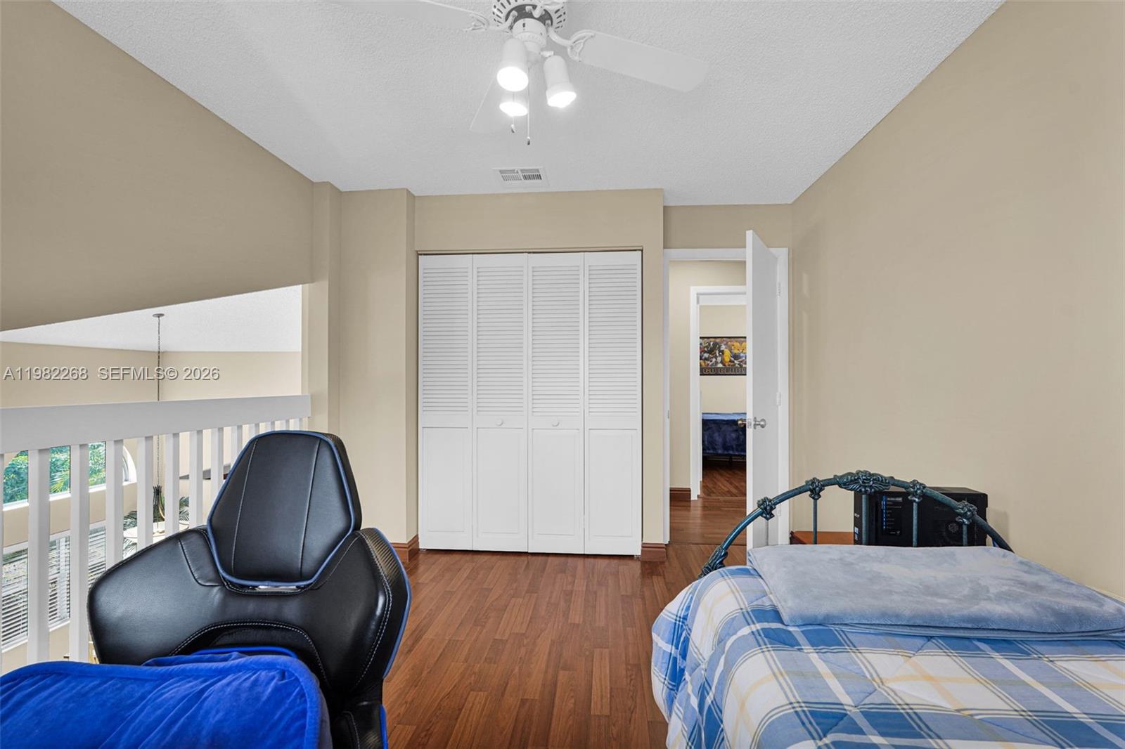 2632 Oak Park Cir Davie, FL 33328