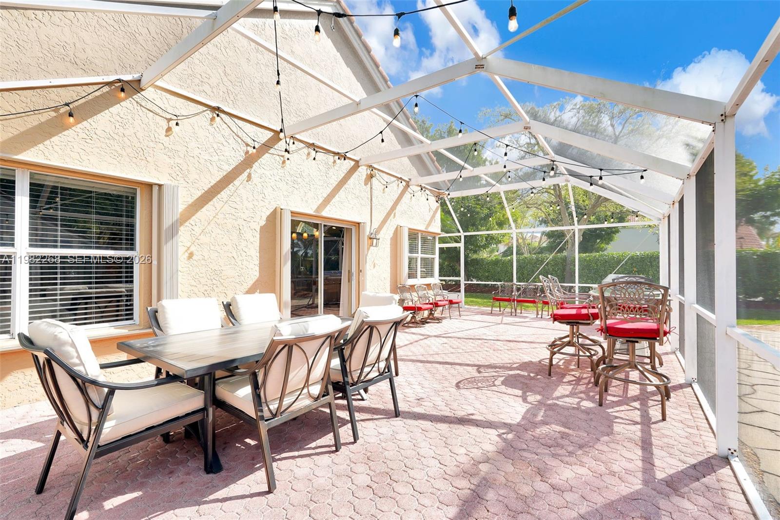 2632 Oak Park Cir Davie, FL 33328