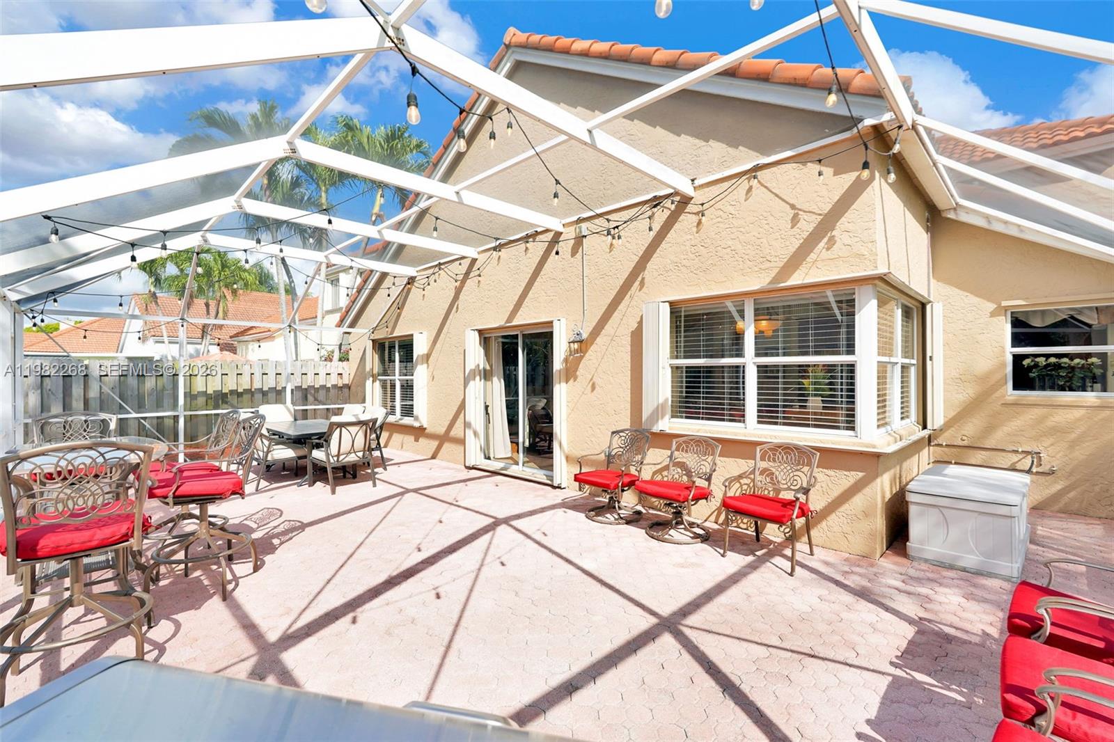 2632 Oak Park Cir Davie, FL 33328