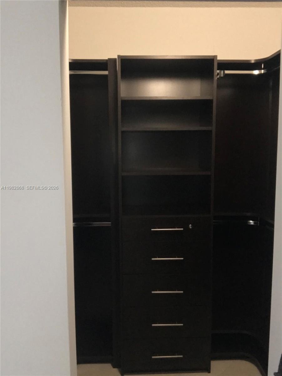 701 Brickell Key Blvd #910 Miami, FL 33131