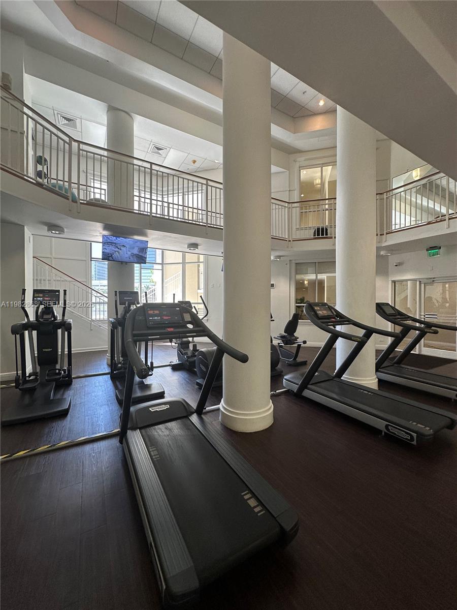 701 Brickell Key Blvd #910 Miami, FL 33131