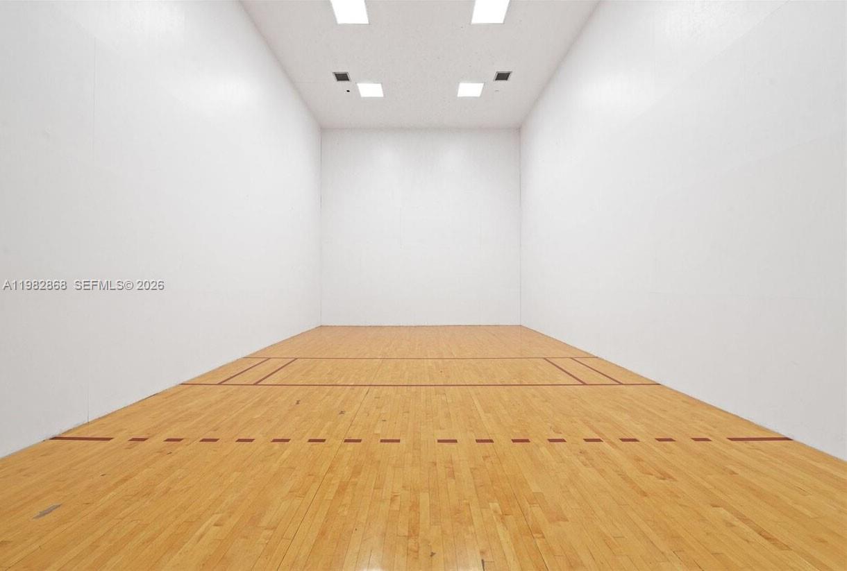 701 Brickell Key Blvd #910 Miami, FL 33131