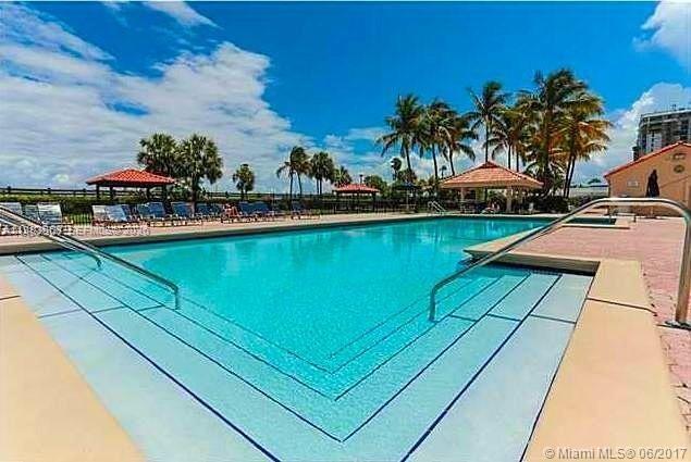 2555 Collins Ave #1707 Miami Beach, FL 33140