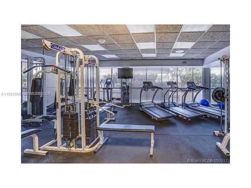 2555 Collins Ave #1707 Miami Beach, FL 33140