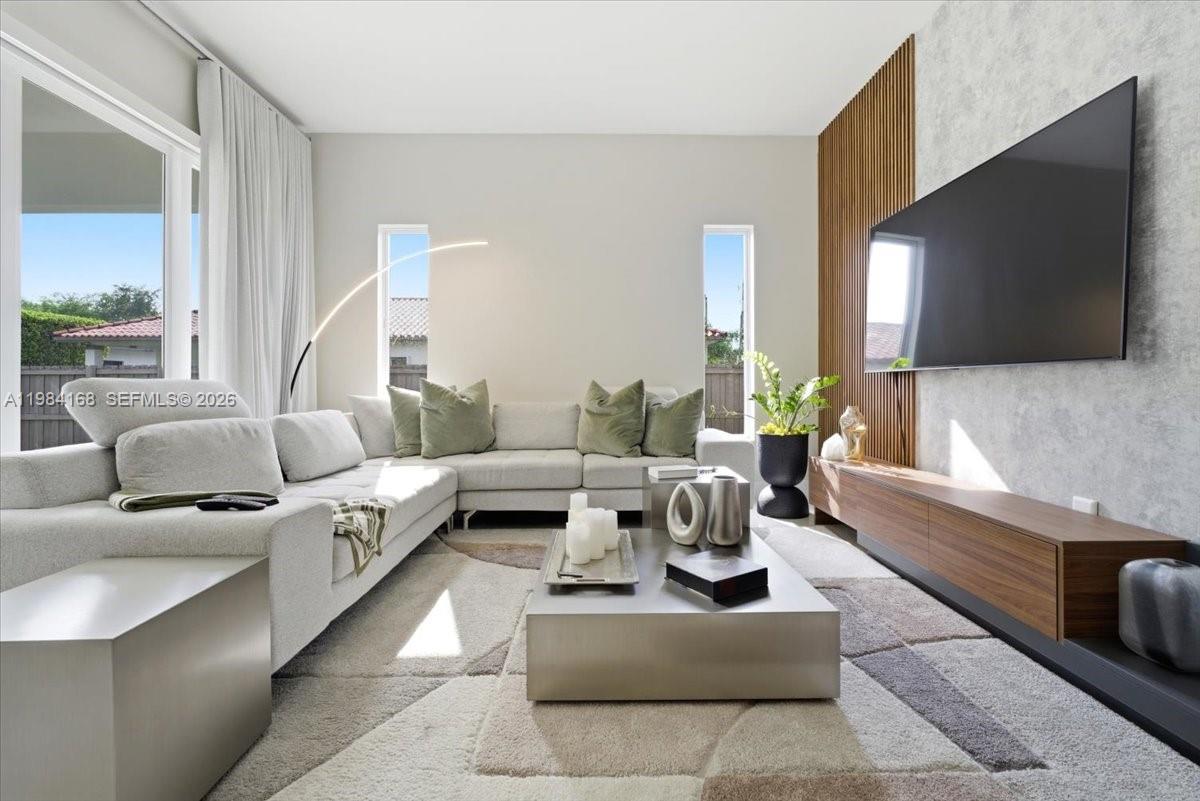 21205 Ingraham Ave Rd Cutler Bay, FL 33189