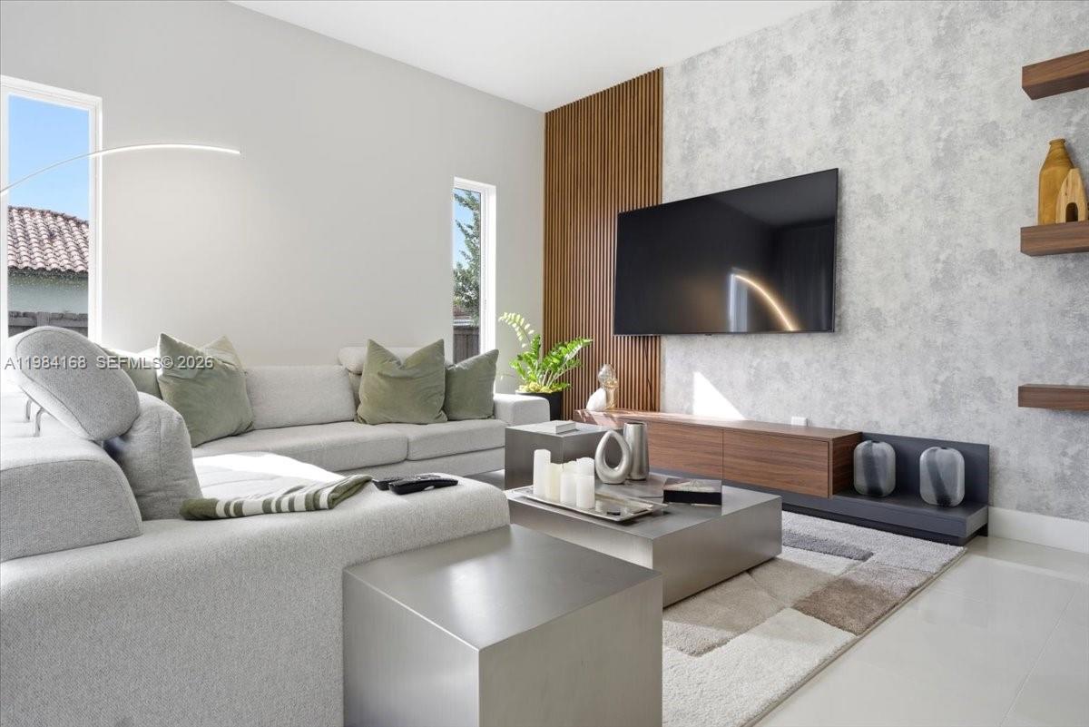 21205 Ingraham Ave Rd Cutler Bay, FL 33189