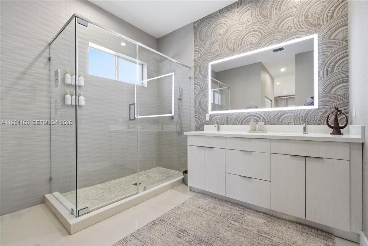 21205 Ingraham Ave Rd Cutler Bay, FL 33189