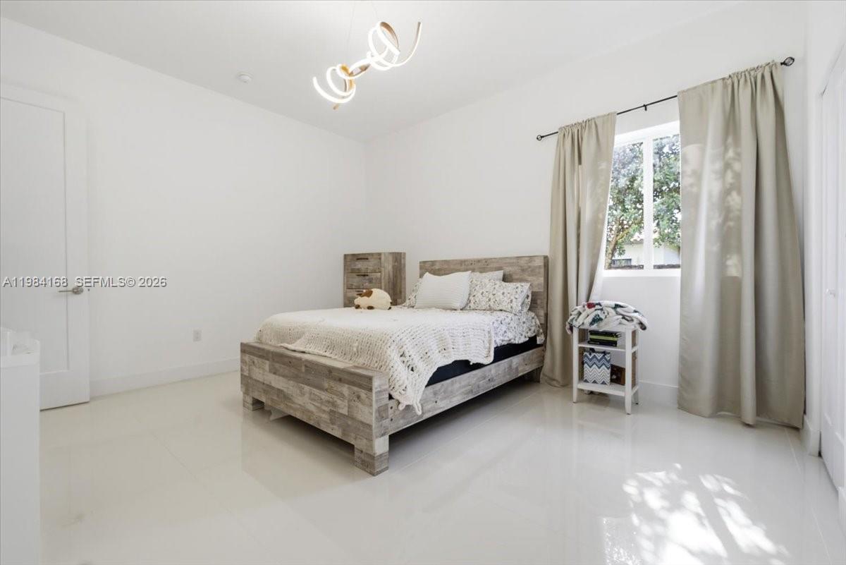 21205 Ingraham Ave Rd Cutler Bay, FL 33189