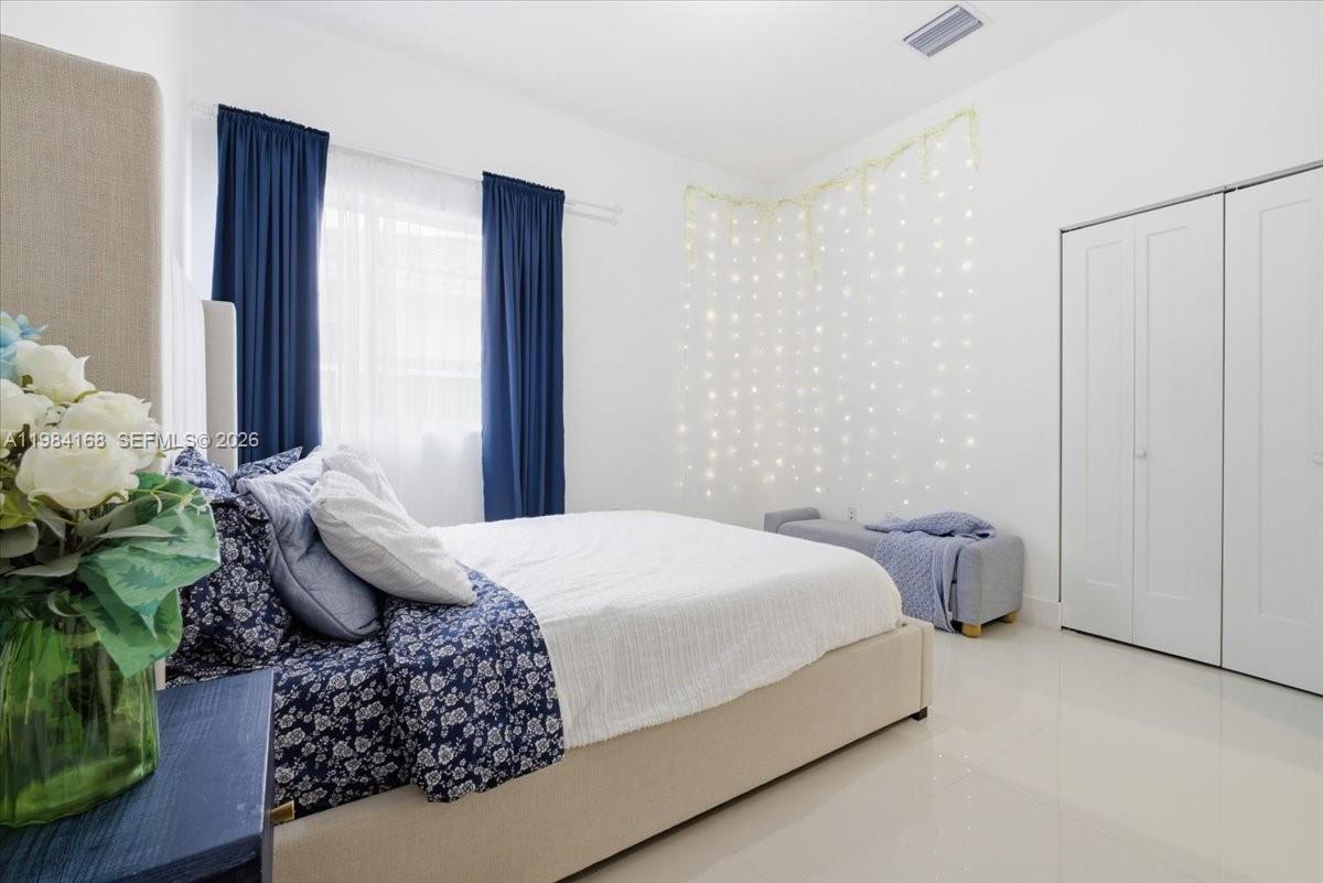 21205 Ingraham Ave Rd Cutler Bay, FL 33189