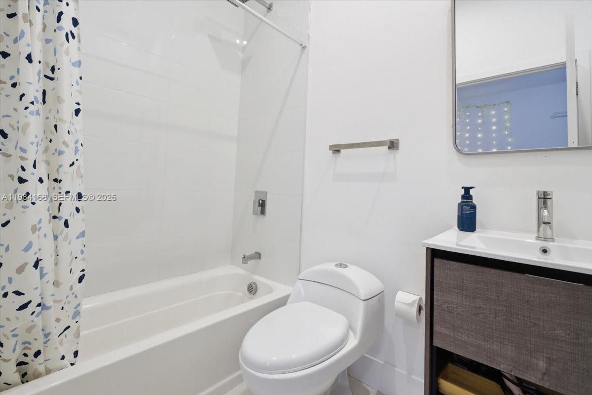 21205 Ingraham Ave Rd Cutler Bay, FL 33189