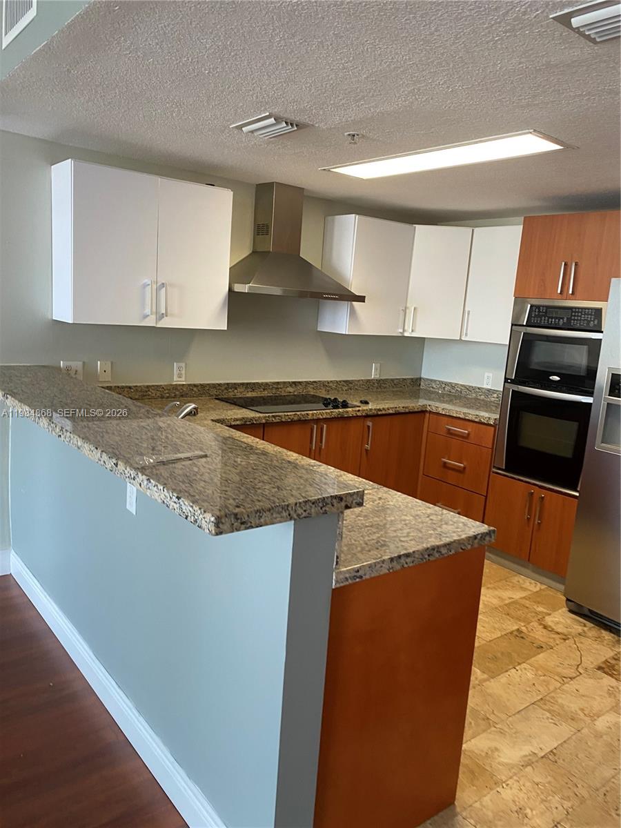 170 SE 14th St #2207 Miami, FL 33131