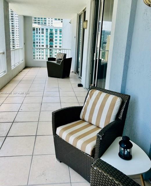 170 SE 14th St #2207 Miami, FL 33131