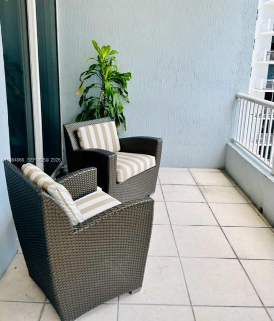 170 SE 14th St #2207 Miami, FL 33131