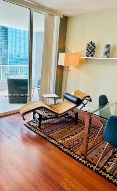 170 SE 14th St #2207 Miami, FL 33131