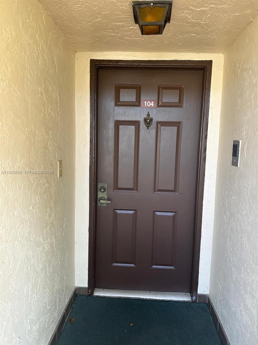 12524 Shoreline Dr #104 Wellington, FL 33414