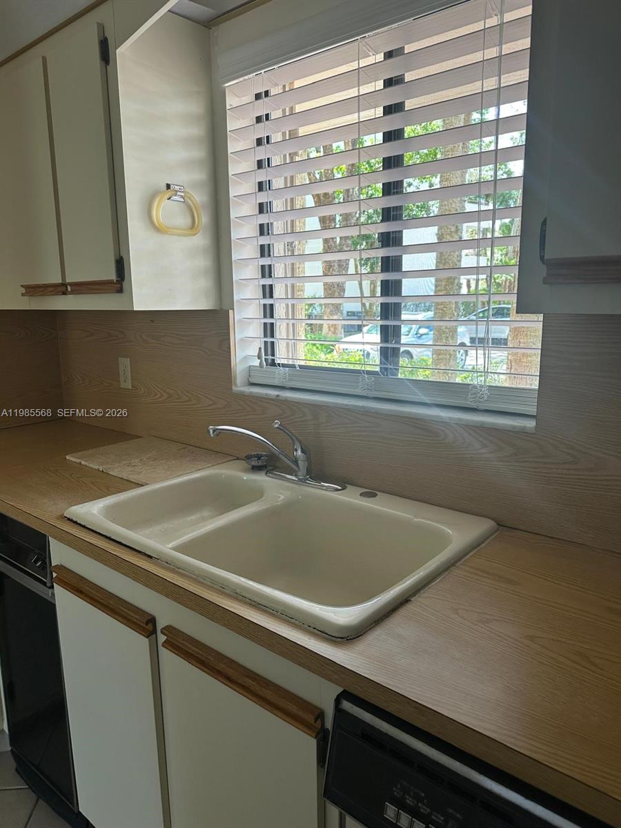 12524 Shoreline Dr #104 Wellington, FL 33414