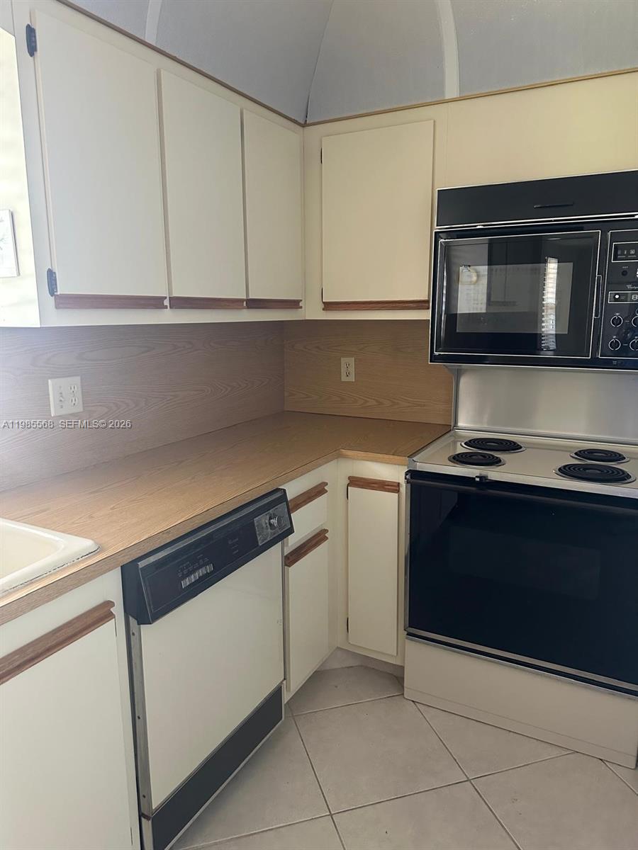 12524 Shoreline Dr #104 Wellington, FL 33414