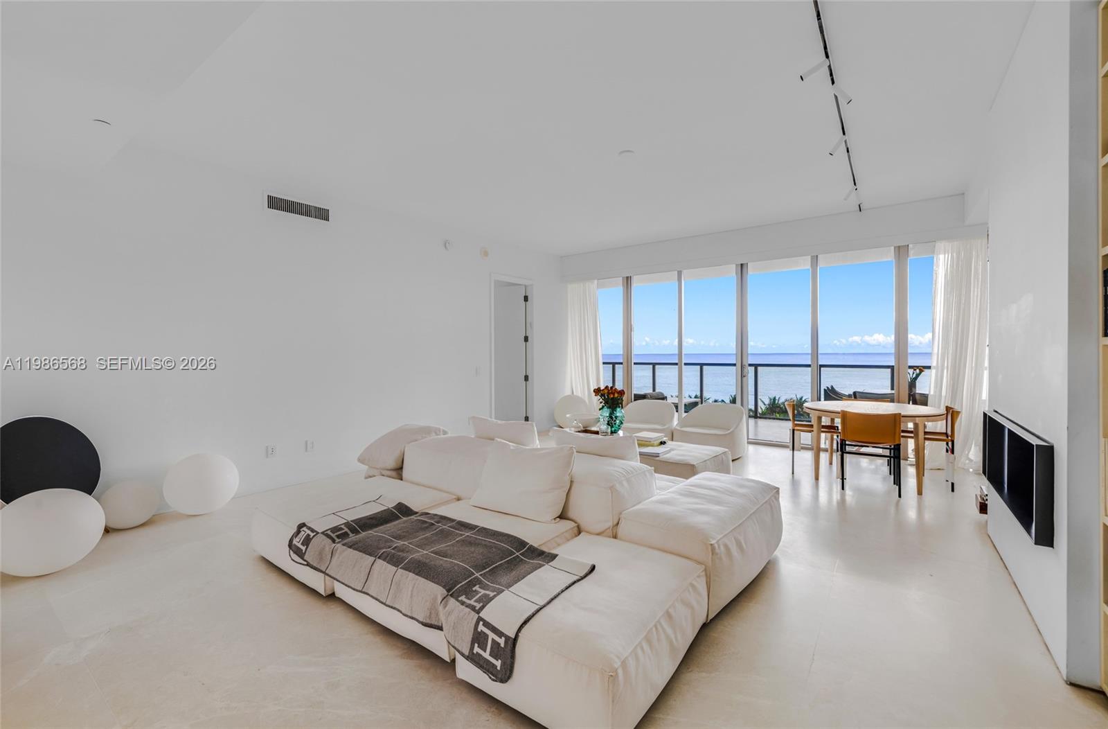 image St Regis Bal Harbour North65