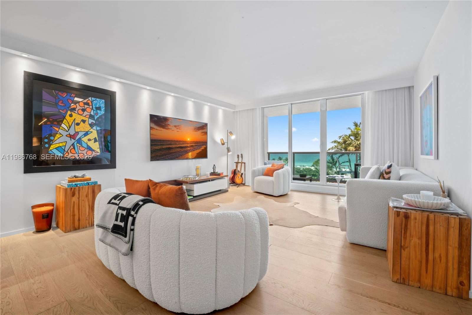 2301 Collins Ave #624