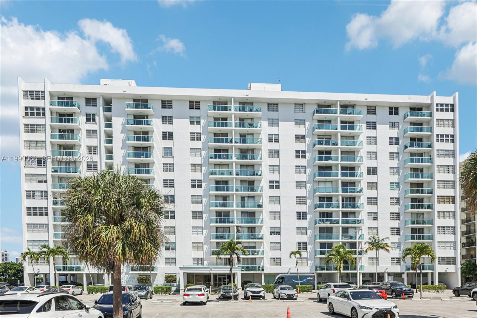 2841 NE 163rd St #605 North Miami Beach, FL 33160