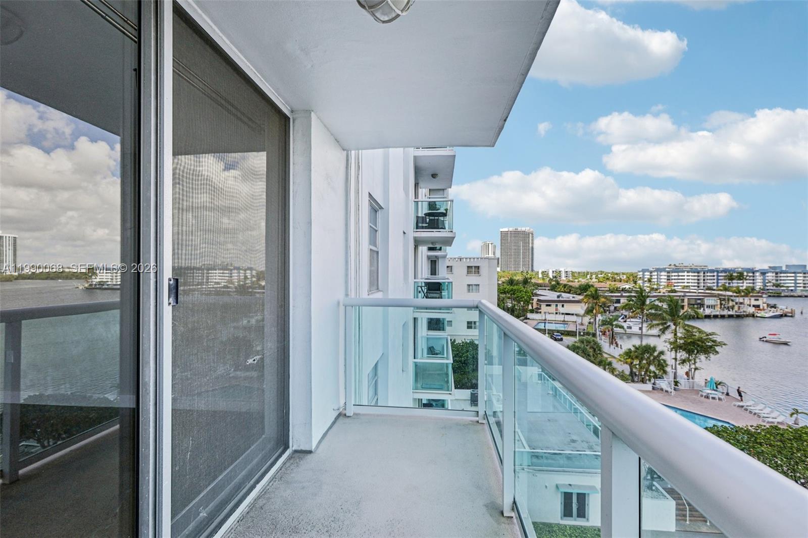 2841 NE 163rd St #605 North Miami Beach, FL 33160