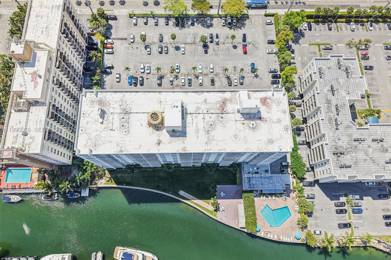 2841 NE 163rd St #605 North Miami Beach, FL 33160