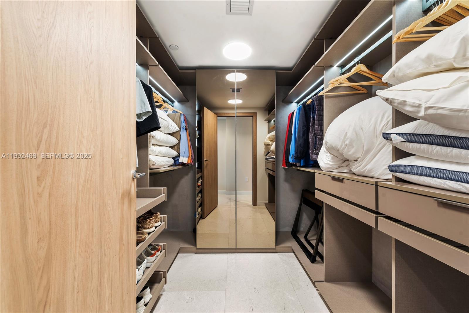 1135 103rd St #303 Bay Harbor Islands, FL 33154