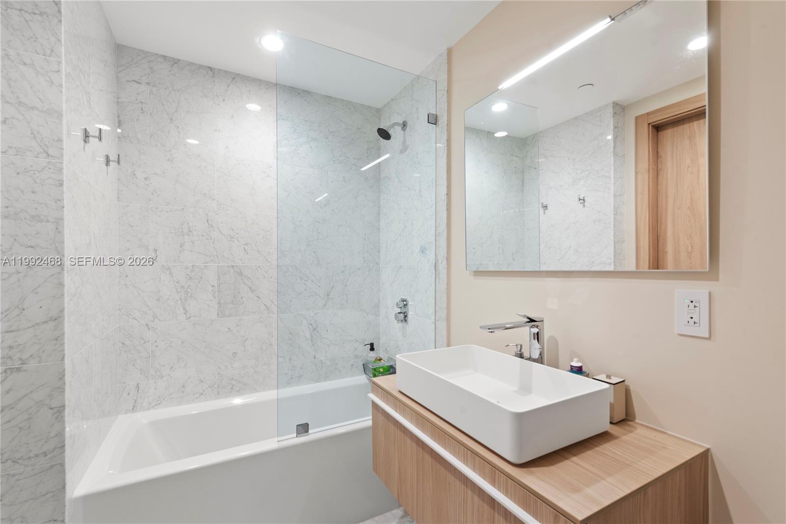 1135 103rd St #303 Bay Harbor Islands, FL 33154