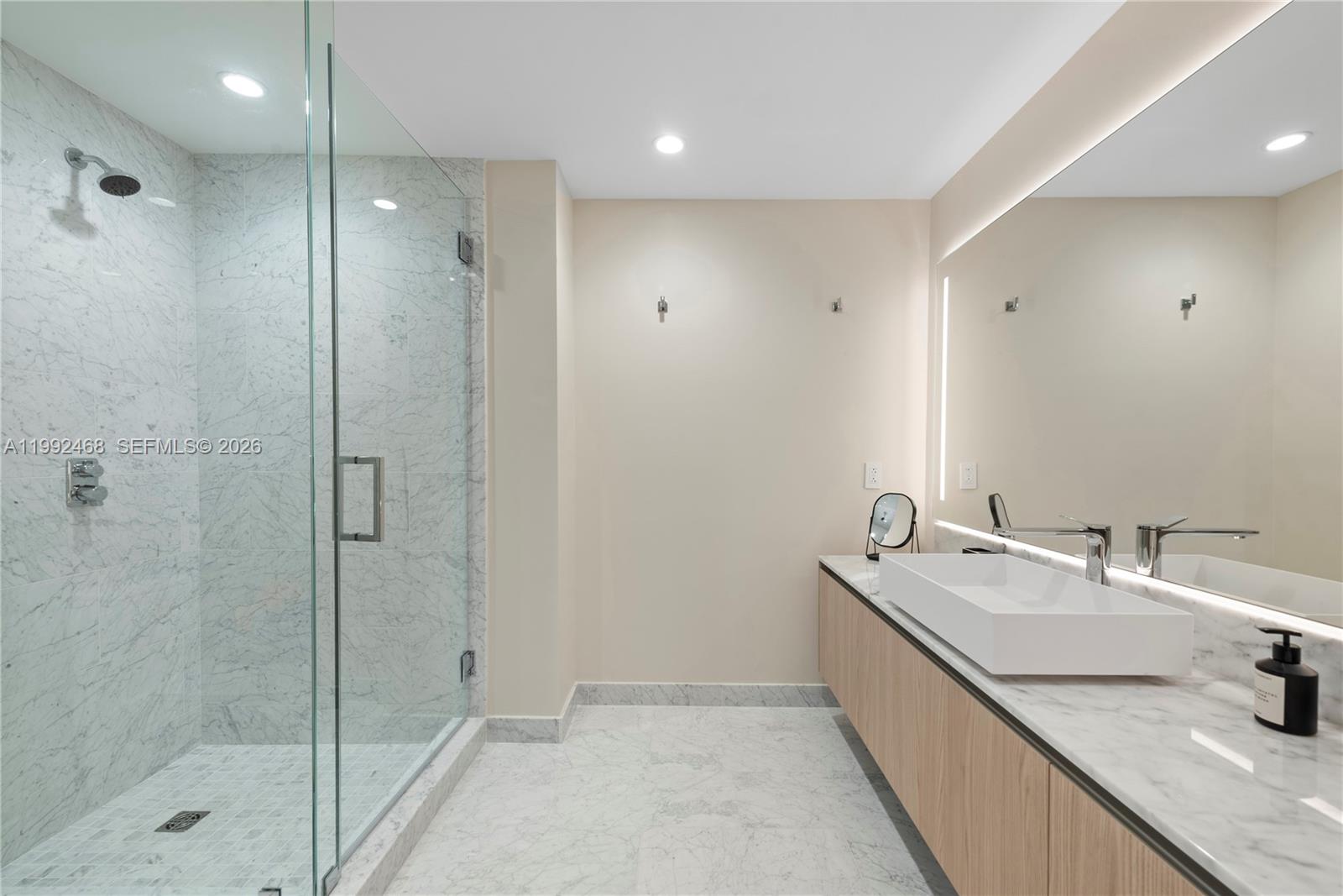 1135 103rd St #303 Bay Harbor Islands, FL 33154